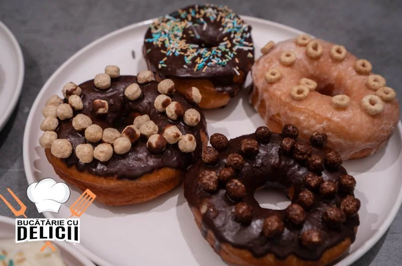Gogosi Americane Rutunde Cu Gaura Donuts