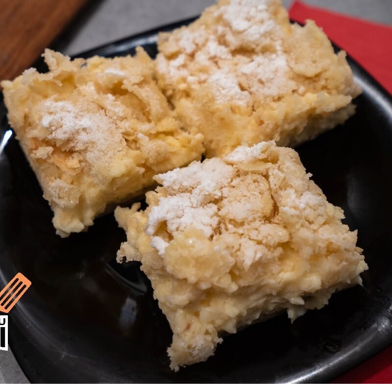 Cremșnit de casă cu cremă de vanilie