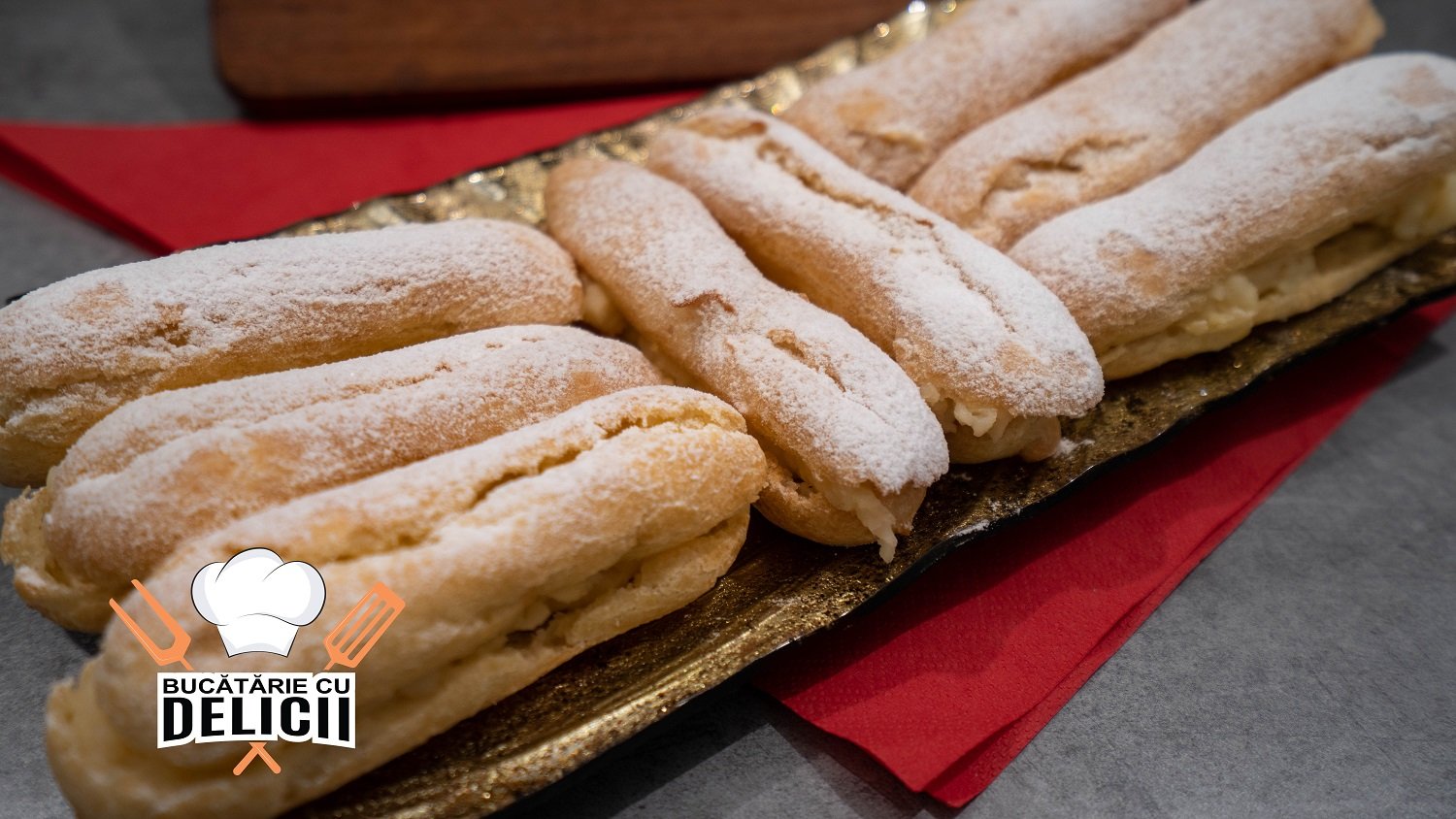 Eclere de casă umplute cu cremă de vanilie