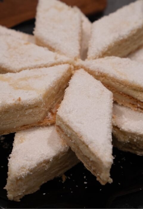 Prăjitura Albă ca Zăpada cu cremă de lămâie