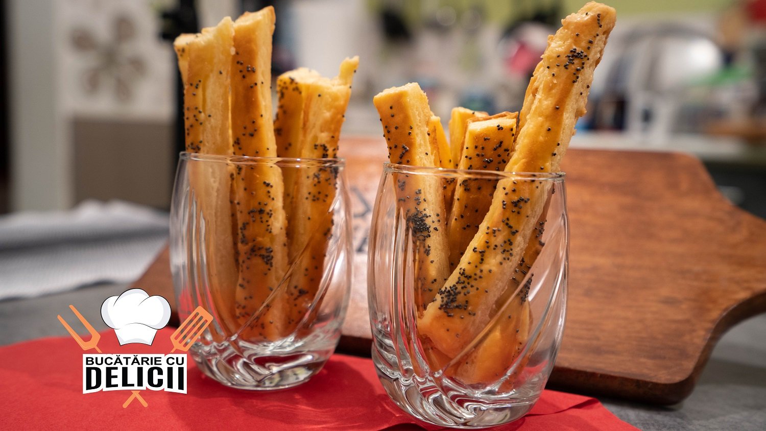 Sărățele fragede cu brânză și mac